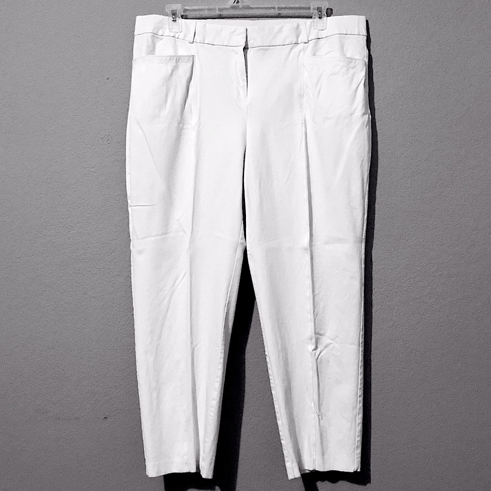 White Ankle Length Capris